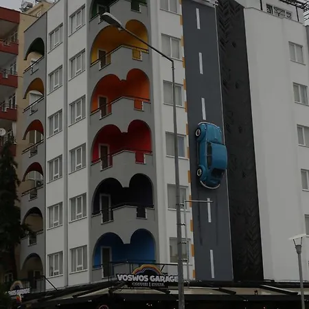 Voswos Garage Coffee Hotel-3