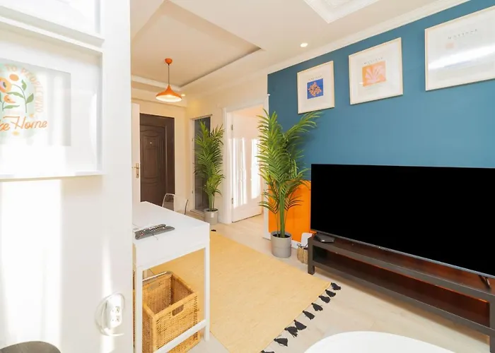 Vibrant And Central Apartment In Muratpasa Antalya