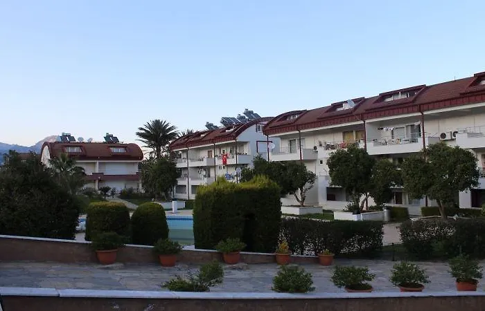 Monna Roza Family Suit Antalya